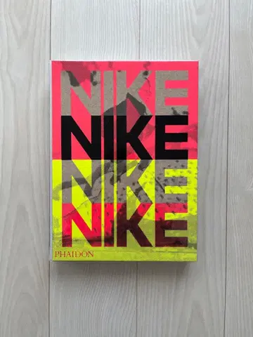 NIKE 대형 도서 PHAIDON