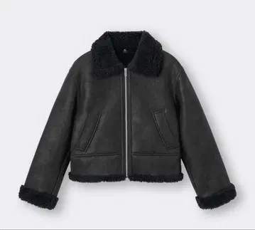 블랙 숏 기장 무스탕 코트