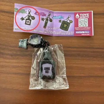 ANNA SUI 가챠 네일 컬러