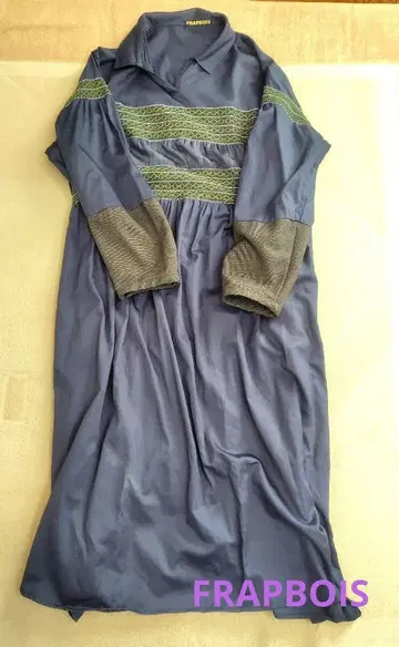 FRAPBOIS 파란색 자수 긴팔 원피스