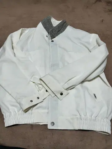 Troy Bros 화이트 자켓