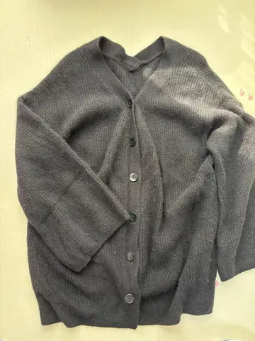 리에르리셰 Fluffy Knit V-neck Cardigan 블랙