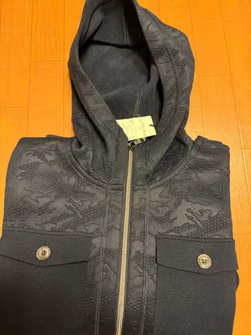 EPoca 다크 그레이 카모 패턴 후드티