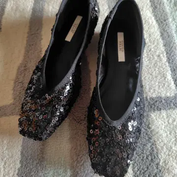 JETEE 블랙 스팽글 플랫슈즈