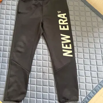 뉴에라 블랙 조거 팬츠