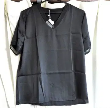 [ 새상품급 ] 오샤레!! 블라우스 여성용 반팔 여름 상의 V넥 블랙 L
