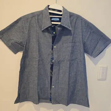 MAJUN 브리 계열 반팔 셔츠