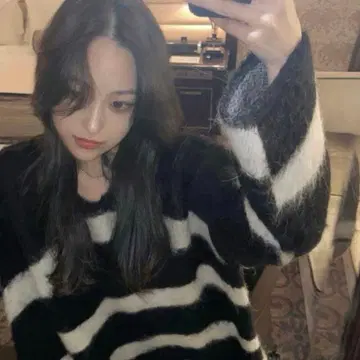 melt the lady logo nuance knit