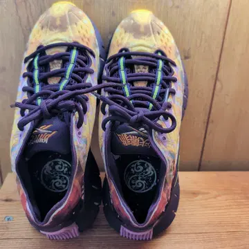 Reebok 쿵푸 팬더 콜라보레이션 스니커즈