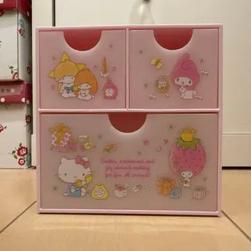 산리오 체스트 랩핑 페이퍼 패턴