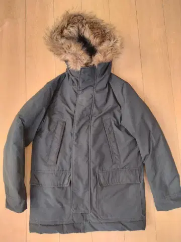 GAP 블랙 다운 자켓 퍼 포함