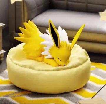 중국 한정 포켓몬 부스터즈 낮잠 시리즈 썬더 피규어