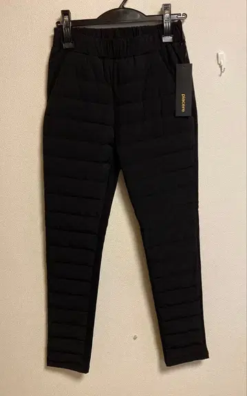 새상품 [ piacere ] 다운 팬츠 블랙