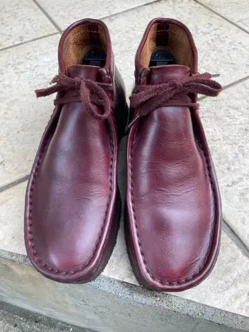 클락스 왈라비 버건디