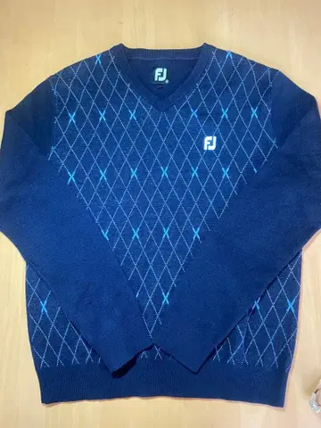 풋조이 FJ 네이비 V넥 스웨터 M 사이즈 타이틀리스트