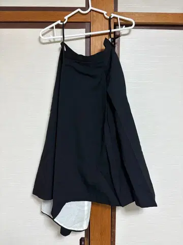 블랙 플레어 스커트