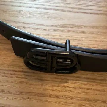 블랙 가죽 벨트 로고 포함 BB