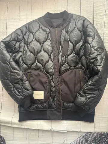 블랙 퀼팅 자켓 지퍼 포켓 포함