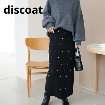 discoat 도트 자수 내로우 니트 스커트