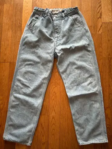 ARTE POVERA 라이트 블루 데님 팬츠