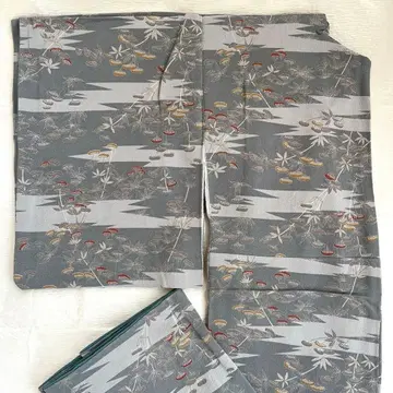 순수 실크 귀시보 크레이프 원단의 코몬