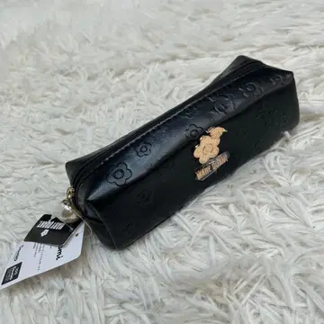 새상품 MARY QUANT 산리오 쿠로미 콜라보 파우치 블랙