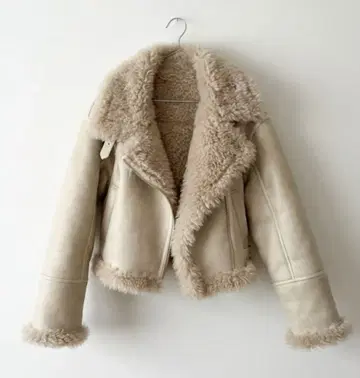 MURUA 빈티지 라이크 숏 인조 모피 무스탕 코트 아이보리