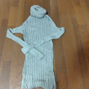 리브 편직 긴팔 터틀넥 F 사이즈 뉴앙스 컬러 카키