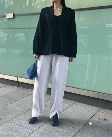 스터닝 루어 피스 오브 휴먼 스웨트 팬츠