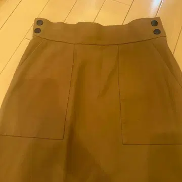 ADORE 브라운 타이트 스커트