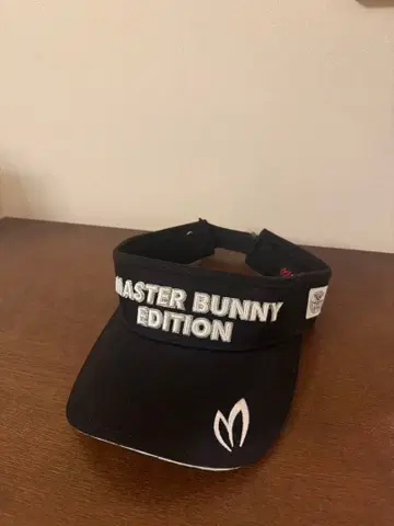 MASTER BUNNY EDITION 바이저 블랙
