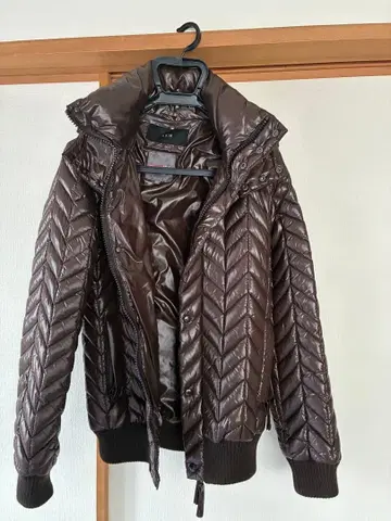 AKM DUETICA 브라운 다운 자켓
