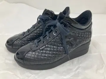 루코라인 퀼팅 스니커즈 36