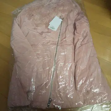 인조 모피 포함 핑크 다운 자켓 M