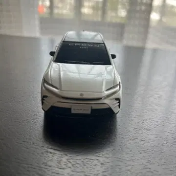 CROWN SPORT HEV 화이트 미니카 SUV