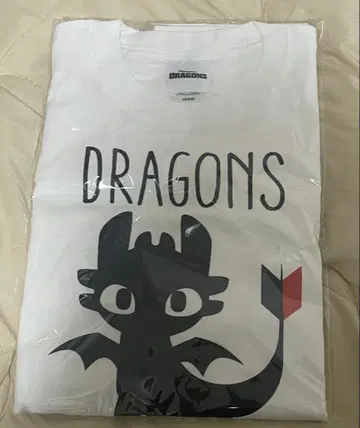 드래곤: 라이더스 오브 버크 성지로의 모험 티셔츠 L 사이즈