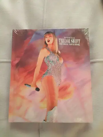 테일러 스위프트 에라스 투어북