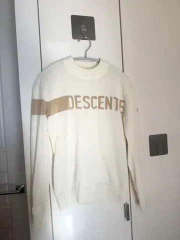 DESCENTE 니트 골프웨어 화이트