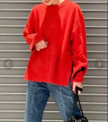 Mila Owen 울 캐시미어 뒷 슬릿 크루넥 니트