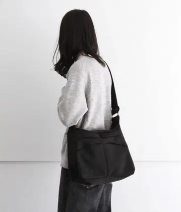 KAIKO BUFF SHOULDER BAG