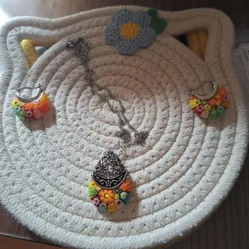 보헤미안풍 유리제 목걸이와 귀걸이 세트