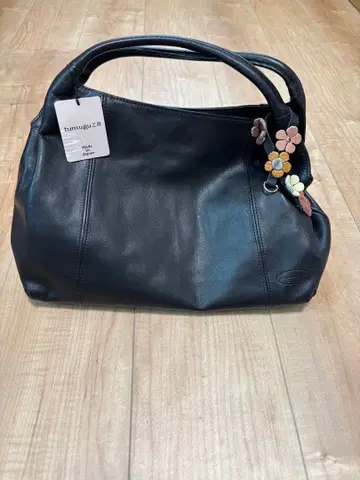 블랙 소가죽 핸드백 꽃 참 포함