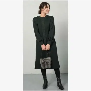 앙리크 오 블루 속기모 소프트 저지 케이블 니트 악센트 원피스