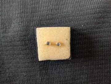 스터드 귀걸이와 핑크 펄 귀걸이 세트