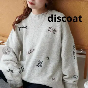 discoat 올 패턴 자수 니트 아이보리