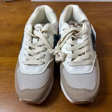 moz 스니커즈 화이트/베이지