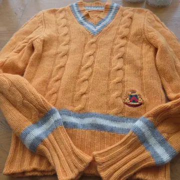 루시앙페라피네 니트 사이즈S V넥 스웨터 오렌지 계열