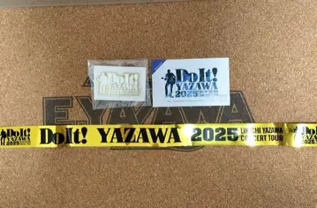 야자와 에이요시 Do It! 2025 핑 배지, 카드, 트래블 테이프