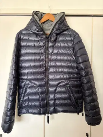 새상품급 DUVETICA 듀베티카 후드 부착 다운 자켓 50 네이비