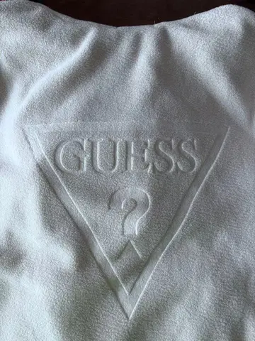 GUESS 플리스 후드 부착 트레이닝복